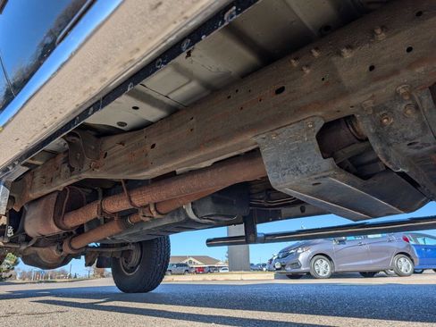 Used 1999 Ford F350 XLT image 11