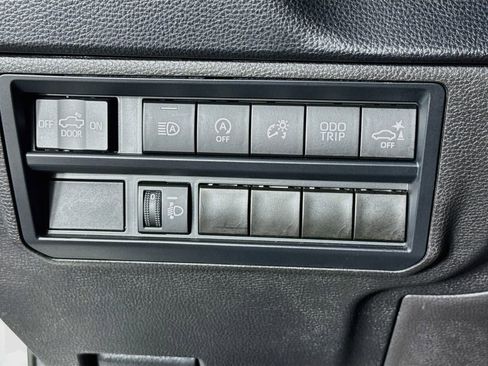 Used 2024 Toyota Tundra SR5 w/ SR5 Convenience Package AWD/4WD image 15