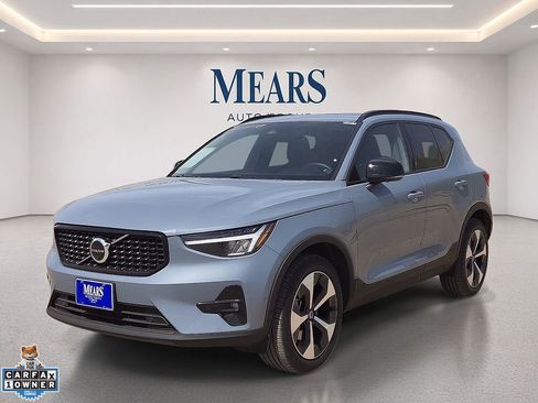 Used 2023 Volvo XC40 B5 Plus w/ Driver Assist Package AWD/4WD image 1