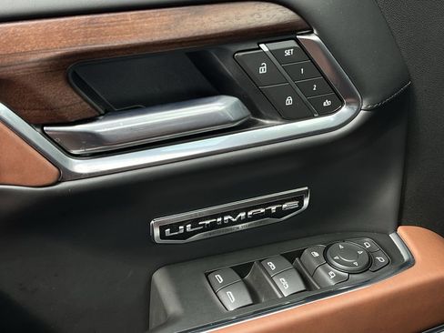Used 2025 GMC Sierra 1500 Denali Ultimate image 21