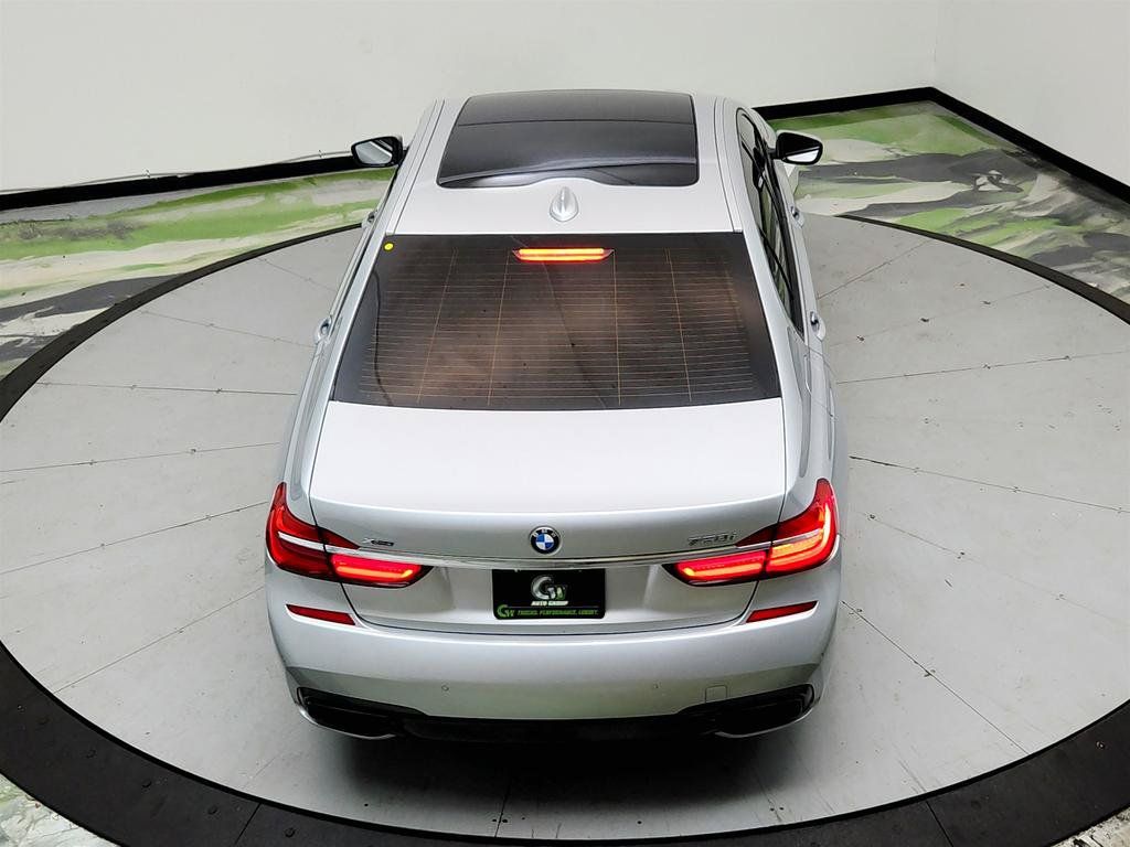 Used 2016 BMW 750i xDrive AWD/4WD image 38