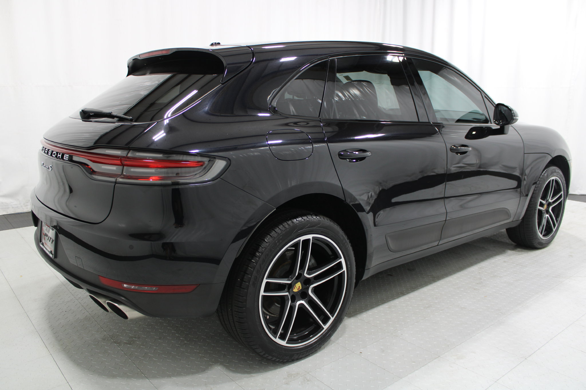 Used 2021 Porsche Macan S AWD/4WD image 6