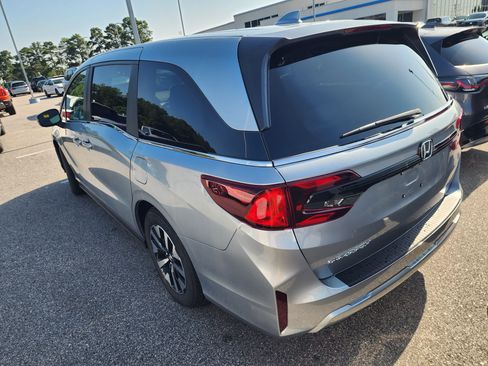 New 2026 Honda Odyssey EX-L image 3