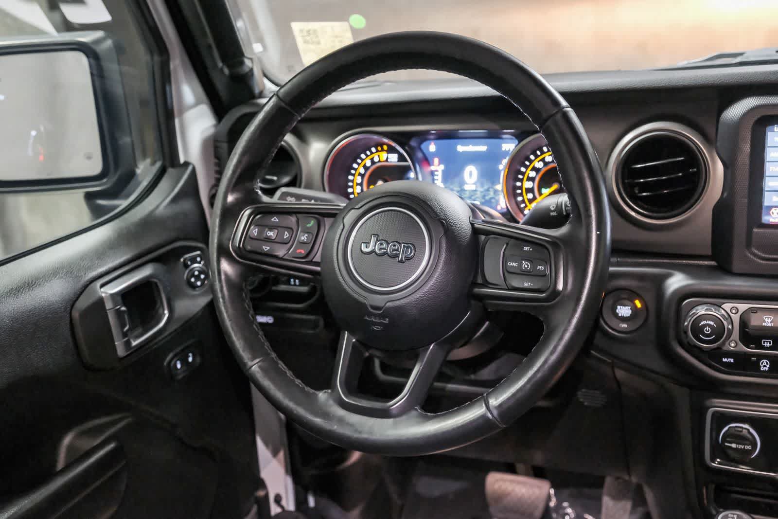 Used 2021 Jeep Gladiator Sport AWD/4WD image 16