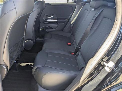 Used 2025 Mercedes-Benz GLA 250 image 16