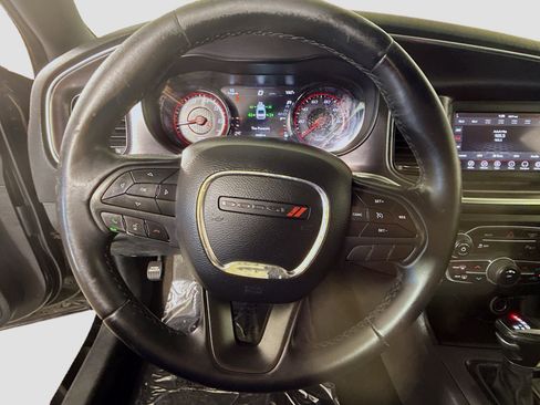 Used 2018 Dodge Charger SXT w/ Blacktop Package image 10