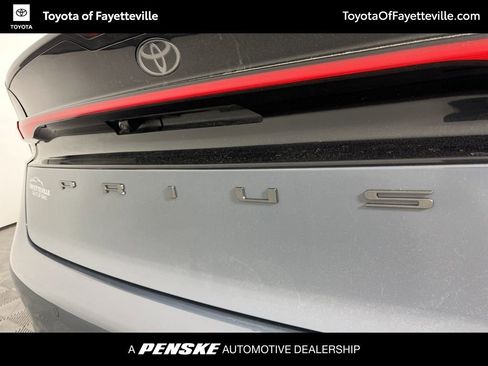 Used 2024 Toyota Prius LE image 3