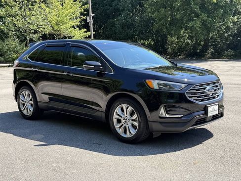 Used 2019 Ford Edge Titanium w/ Equipment Group 301A AWD/4WD image 4