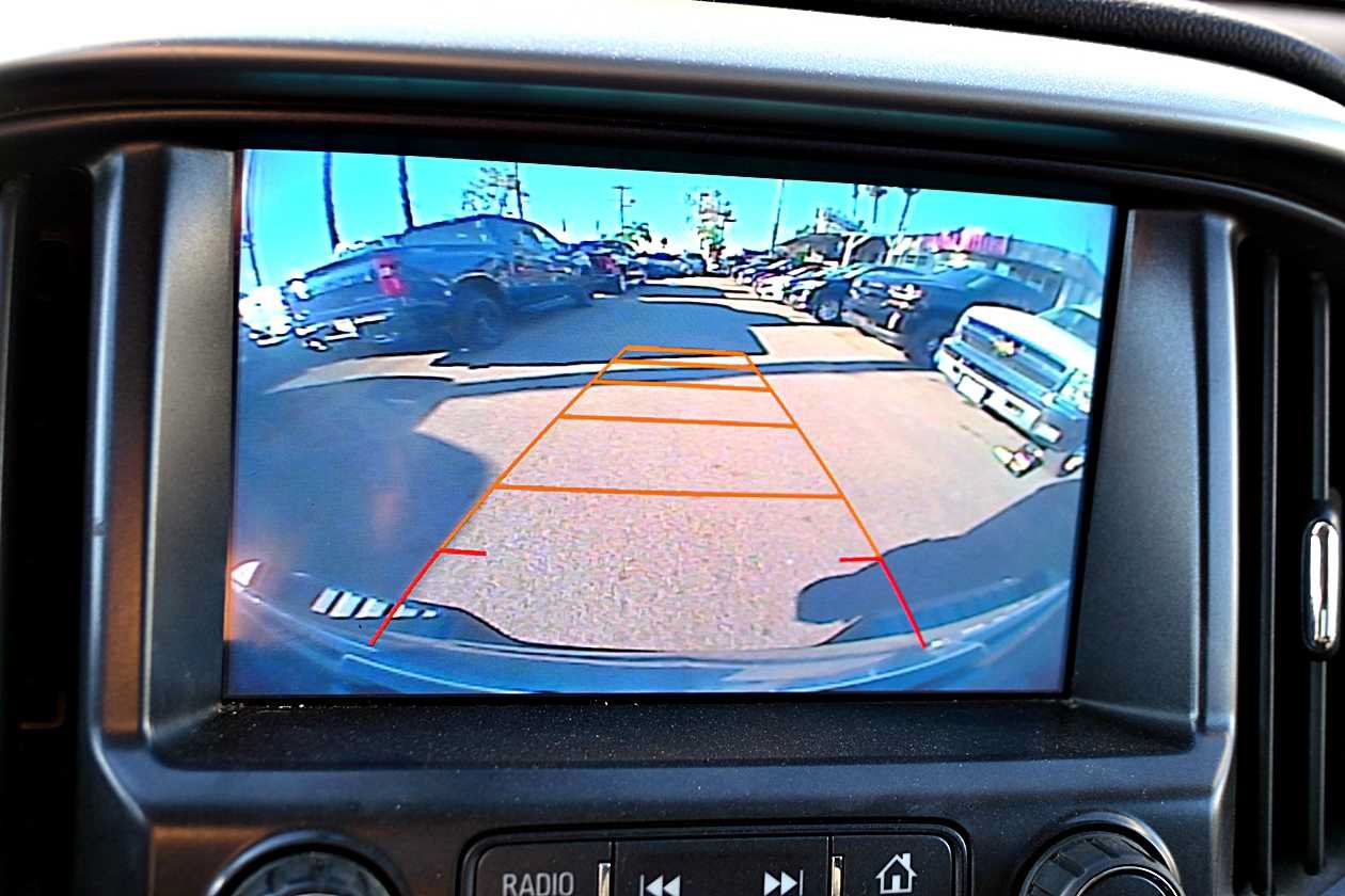 Used 2017 Chevrolet Colorado LT RWD image 21