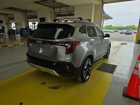 Used 2024 Kia Seltos SX image 2