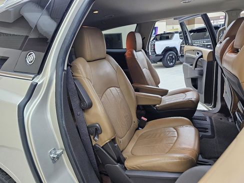 Used 2016 Buick Enclave Leather image 23