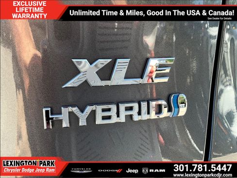 Used 2021 Toyota RAV4 XLE w/ Convenience Package AWD/4WD image 23