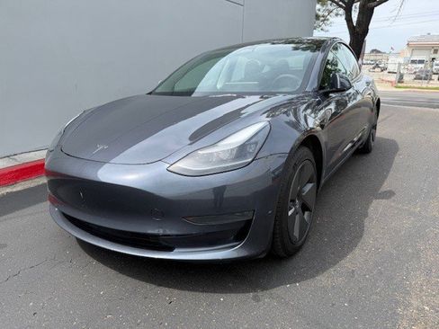 Used 2023 Tesla Model 3 Standard Range image 1