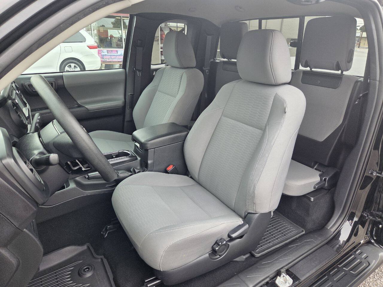 Used 2019 Toyota Tacoma SR w/ SX Package AWD/4WD image 10