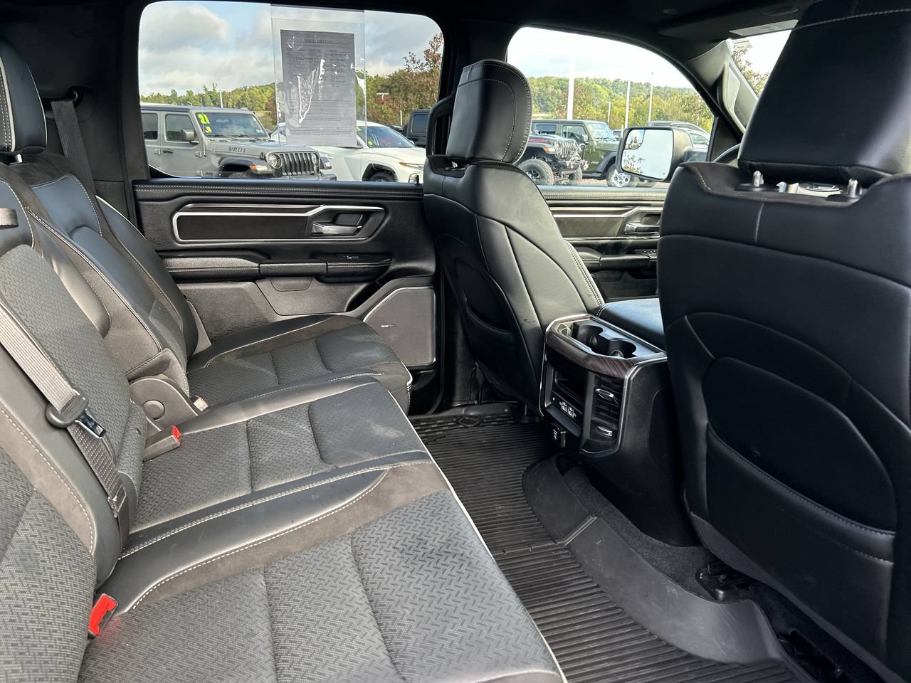 Used 2025 RAM 1500 Laramie AWD/4WD image 19