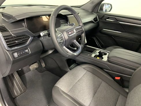 Used 2025 GMC Acadia Elevation image 28