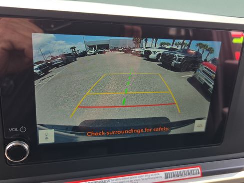 Certified 2026 Toyota Tacoma SR5 AWD/4WD image 14
