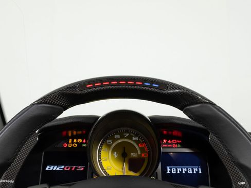 Used 2023 Ferrari 812 GTS image 38