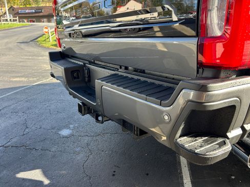 New 2026 Ford F350 Platinum w/ FX4 Off-Road Package image 25