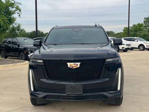 Used 2023 Cadillac Escalade Sport AWD/4WD image 2