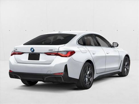 New 2026 BMW i4 eDrive40 RWD image 2
