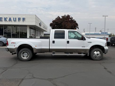 Used 2006 Ford F350 Lariat AWD/4WD image 2