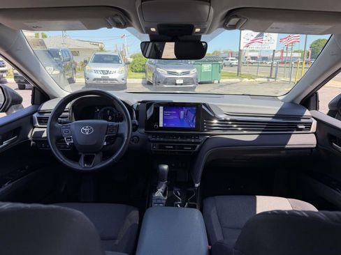 Used 2025 Toyota Camry LE w/ Convenience Package AWD/4WD image 18