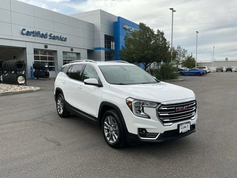 Used 2024 GMC Terrain SLT AWD/4WD image 1