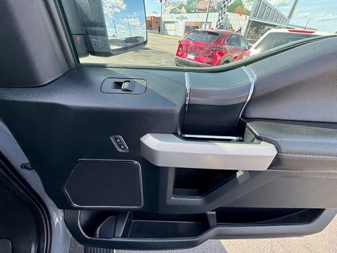 Used 2019 Ford F150 Lariat w/ Equipment Group 502A Luxury AWD/4WD image 26