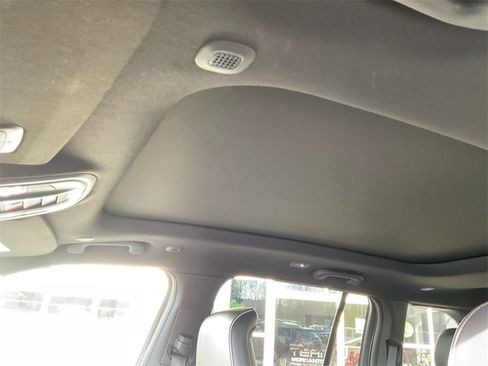 Used 2025 Jeep Grand Cherokee Summit image 23