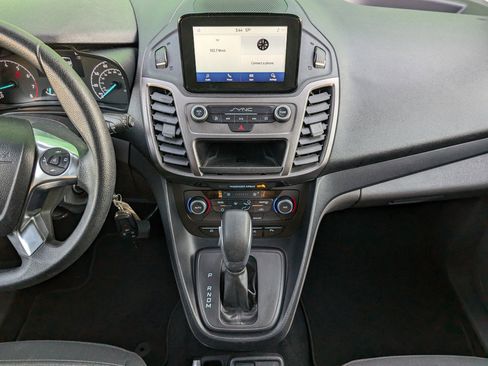 Used 2022 Ford Transit Connect XLT image 23