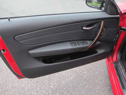 Used 2009 BMW 128i Convertible RWD image 7