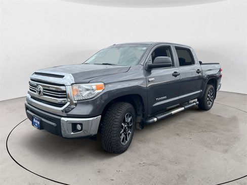 Used 2017 Toyota Tundra SR5 image 6