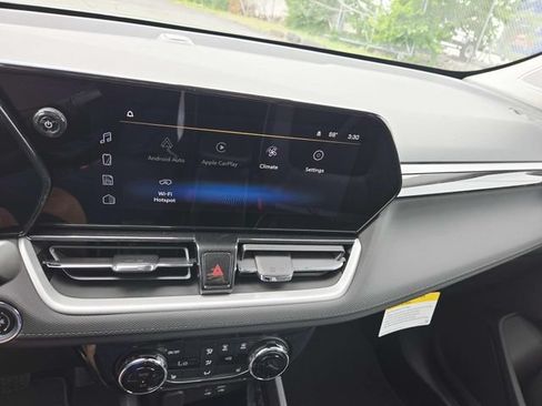 New 2026 Chevrolet TrailBlazer LT w/ Convenience Package FWD image 18