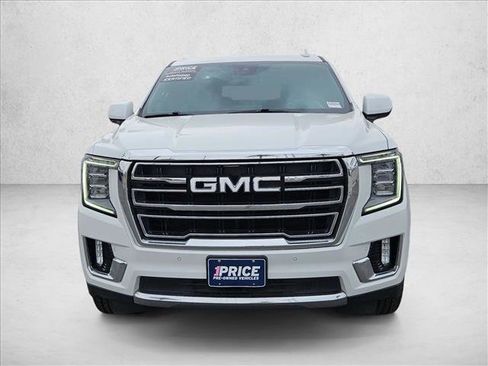 Used 2023 GMC Yukon XL SLT AWD/4WD image 2