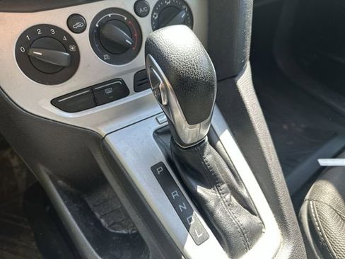 Used 2014 Ford Focus SE FWD image 15