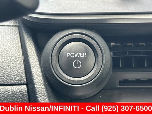 Used 2025 Toyota Prius LE FWD image 33