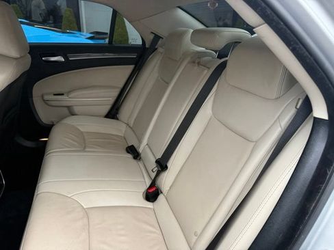 Used 2020 Chrysler 300 Touring L w/ Quick Order Package 2EF RWD image 10