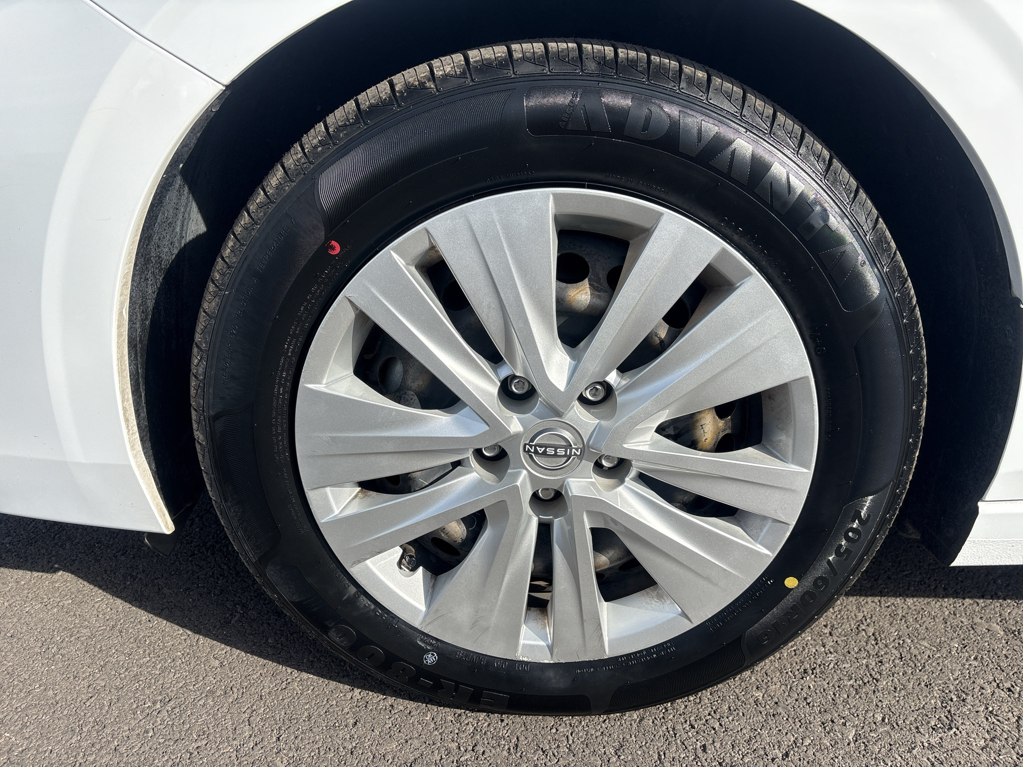 Used 2024 Nissan Sentra S FWD image 18
