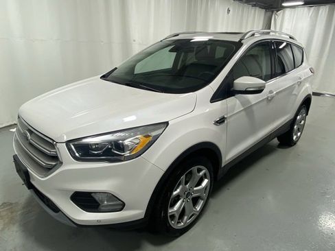 Used 2019 Ford Escape Titanium image 1