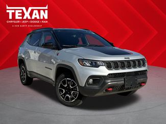 Used 2024 Jeep Compass Trailhawk AWD/4WD video 1