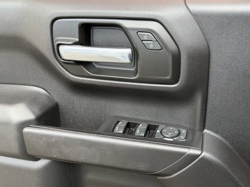 Used 2020 Chevrolet Silverado 1500 Custom w/ Custom Value Package RWD image 27