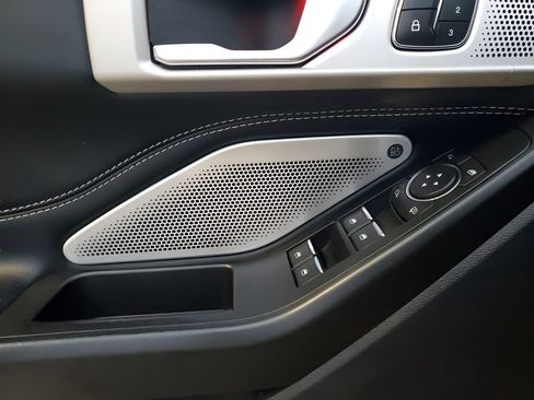 Used 2020 Ford Explorer ST w/ ST Street Pack image 27