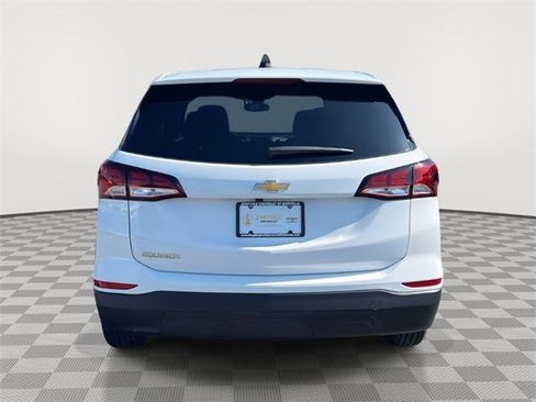 Used 2023 Chevrolet Equinox LS w/ LS Convenience Package image 6