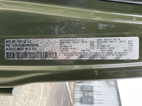 Used 2024 Jeep Wrangler Unlimited Sahara AWD/4WD image 12