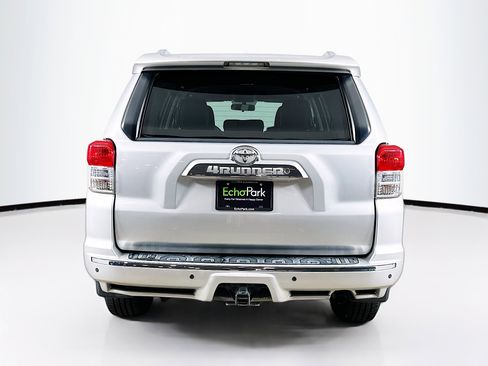 Used 2011 Toyota 4Runner SR5 image 7