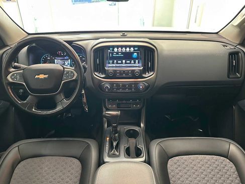 Used 2018 Chevrolet Colorado Z71 AWD/4WD image 10
