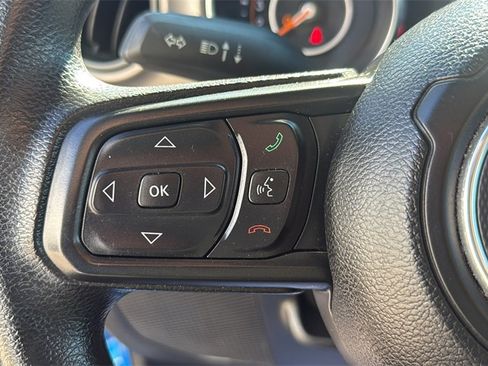 Used 2020 Jeep Gladiator Sport image 22