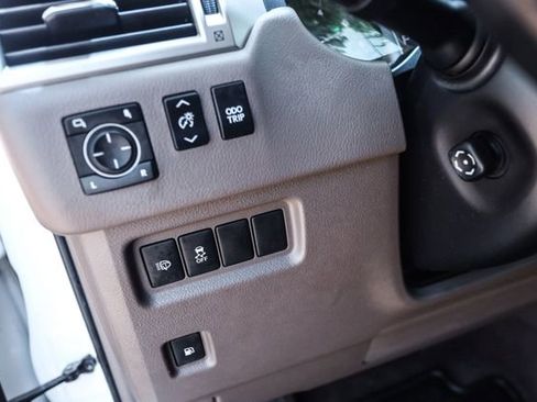Used 2014 Lexus GX 460 w/ Premium Package AWD/4WD image 31