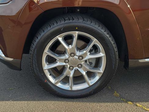 Used 2015 Jeep Grand Cherokee Summit image 16